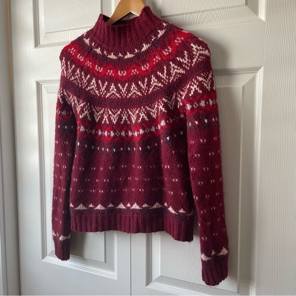 American Eagle Outfitters Maroon and White Turtleneck Sweater extra small